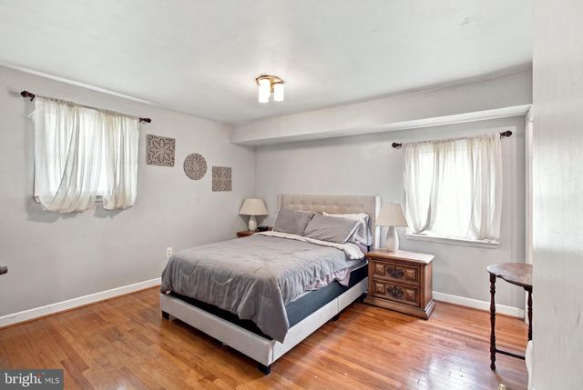 940 HAMMONDS LN, Brooklyn, MD 21225