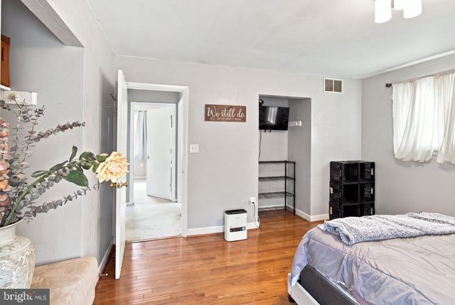 940 HAMMONDS LN, Brooklyn, MD 21225