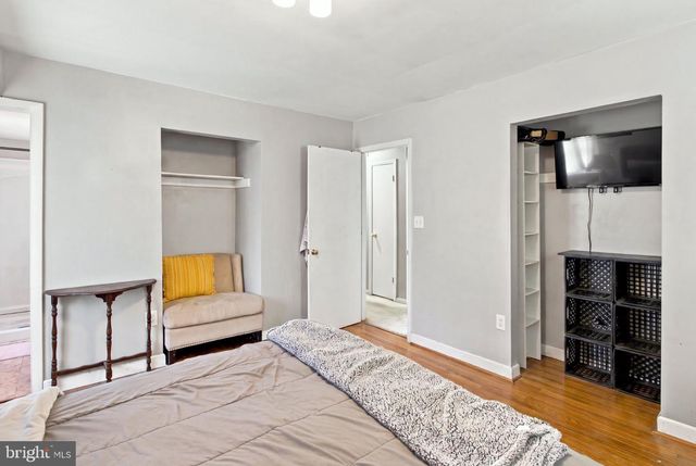 940 HAMMONDS LN, Brooklyn, MD 21225