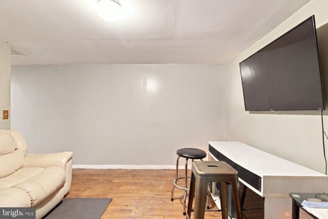 940 HAMMONDS LN, Brooklyn, MD 21225