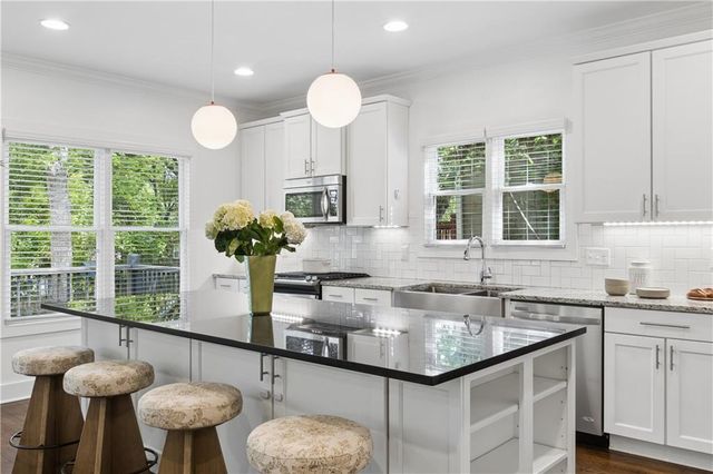 910 Stallings Avenue SE, Atlanta, GA 30316