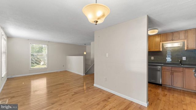 7216 SLEEP SOFT CIR, Columbia, MD 21045