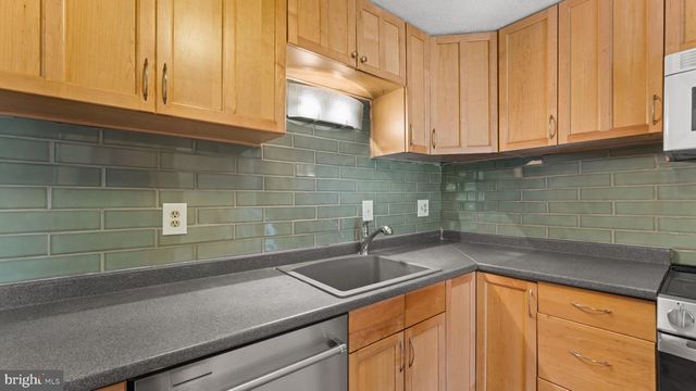 7216 SLEEP SOFT CIR, Columbia, MD 21045