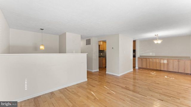 7216 SLEEP SOFT CIR, Columbia, MD 21045