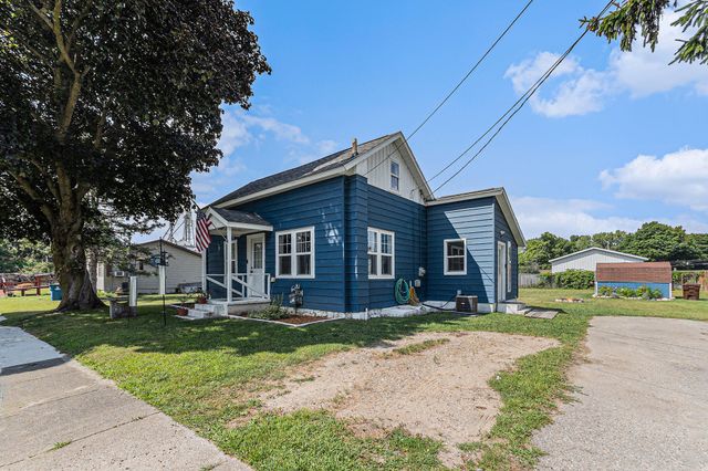 1015 Pearl Street, Lakeview, MI 48850