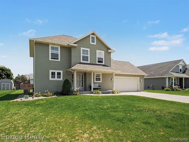 8686 Summer Ridge Drive, Freeland, MI 48623