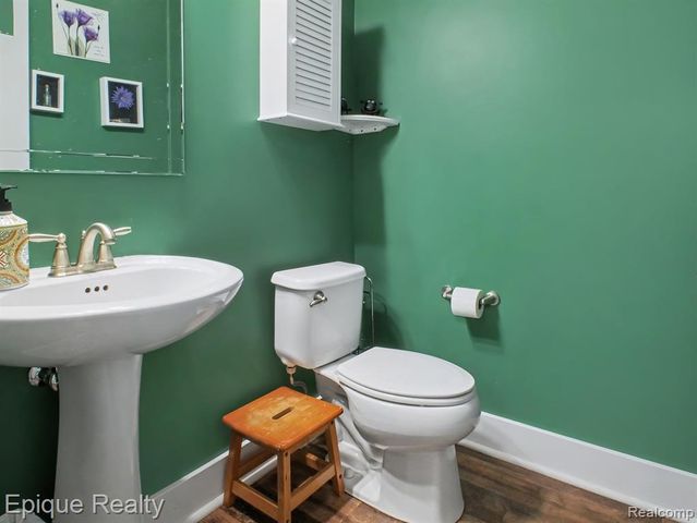 8686 Summer Ridge Drive, Freeland, MI 48623