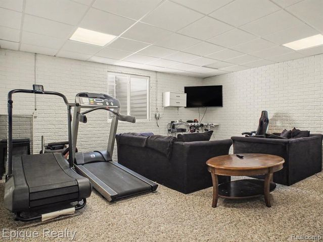 8686 Summer Ridge Drive, Freeland, MI 48623