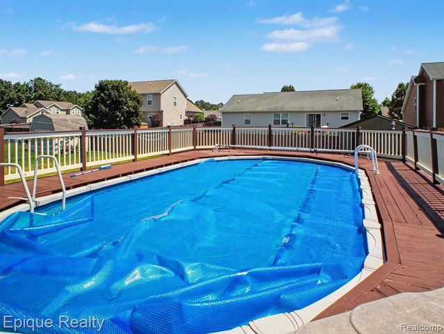 8686 Summer Ridge Drive, Freeland, MI 48623
