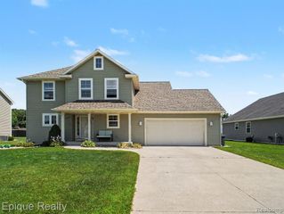 8686 Summer Ridge Drive, Freeland, MI 48623