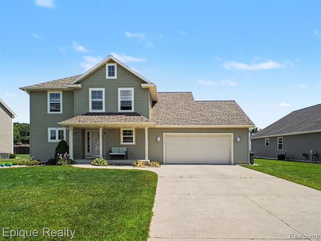 8686 Summer Ridge Drive, Freeland, MI 48623