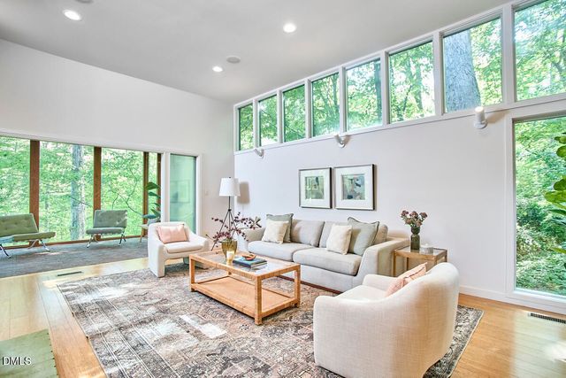 216 Glenhill Lane, Chapel Hill, NC 27514