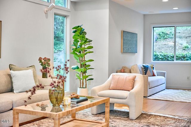 216 Glenhill Lane, Chapel Hill, NC 27514