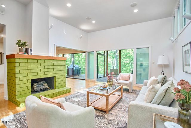 216 Glenhill Lane, Chapel Hill, NC 27514