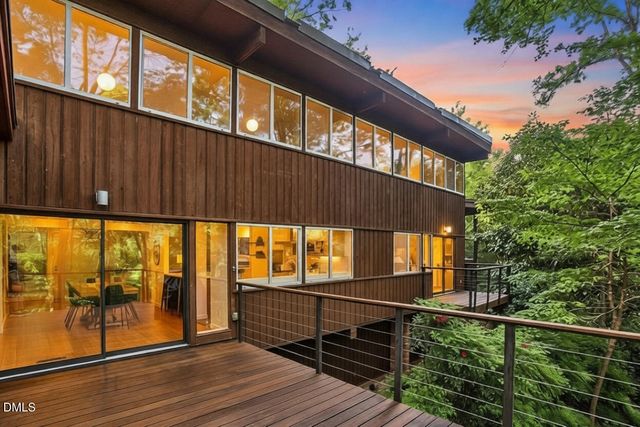 216 Glenhill Lane, Chapel Hill, NC 27514