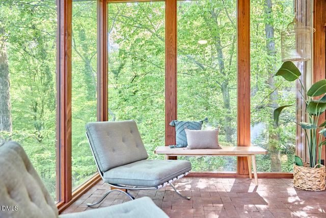 216 Glenhill Lane, Chapel Hill, NC 27514