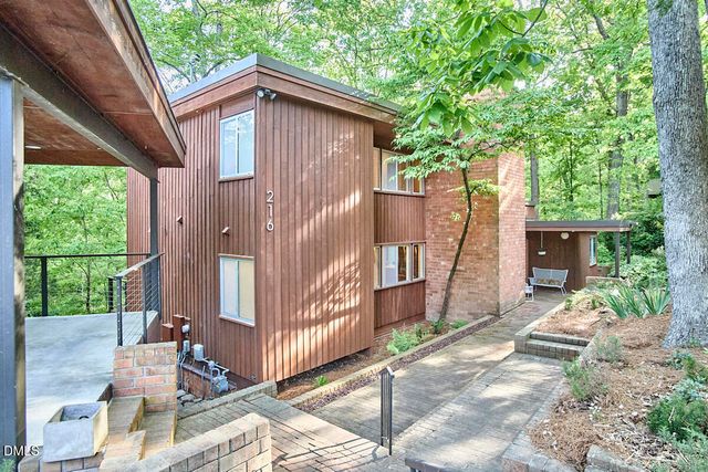 216 Glenhill Lane, Chapel Hill, NC 27514