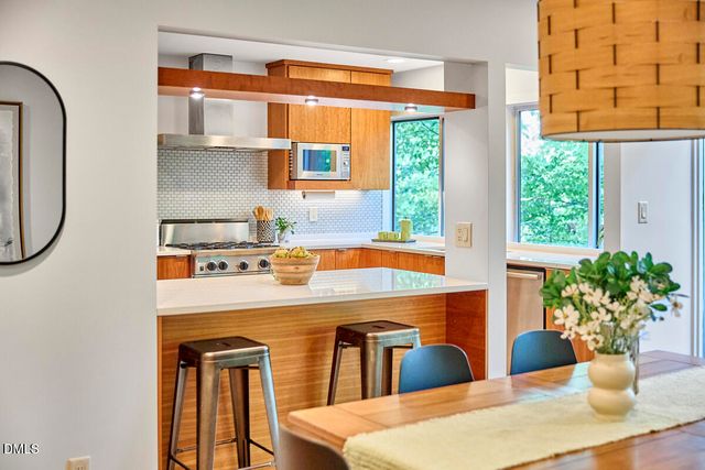 216 Glenhill Lane, Chapel Hill, NC 27514