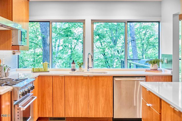 216 Glenhill Lane, Chapel Hill, NC 27514