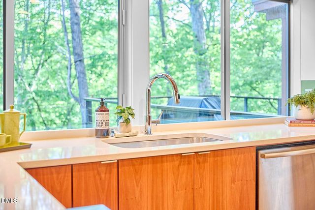 216 Glenhill Lane, Chapel Hill, NC 27514