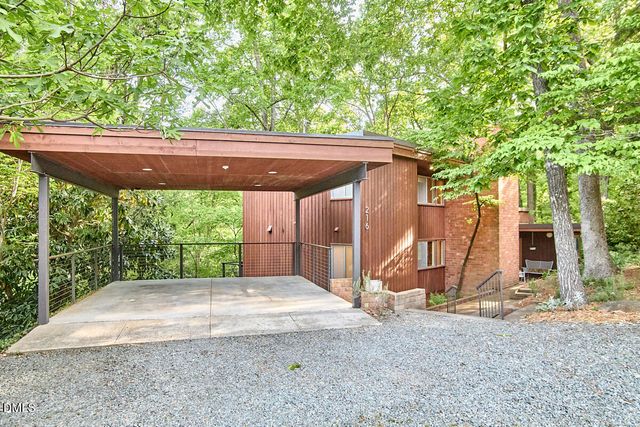 216 Glenhill Lane, Chapel Hill, NC 27514