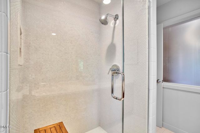 216 Glenhill Lane, Chapel Hill, NC 27514