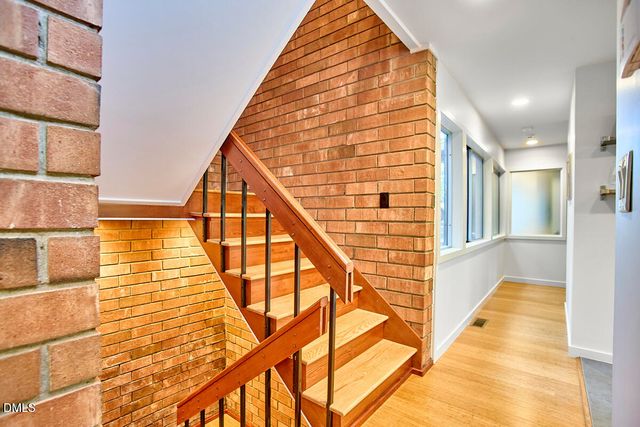 216 Glenhill Lane, Chapel Hill, NC 27514