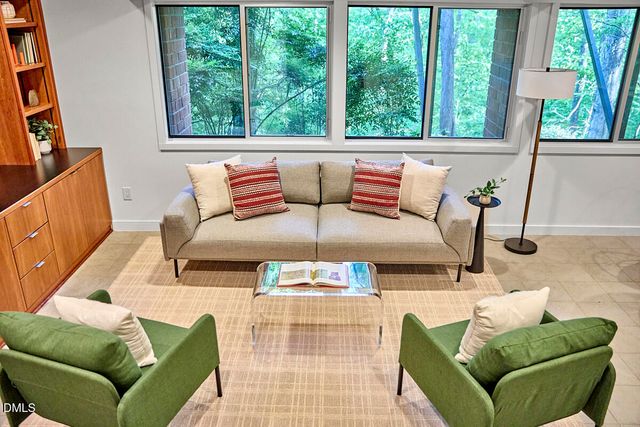 216 Glenhill Lane, Chapel Hill, NC 27514