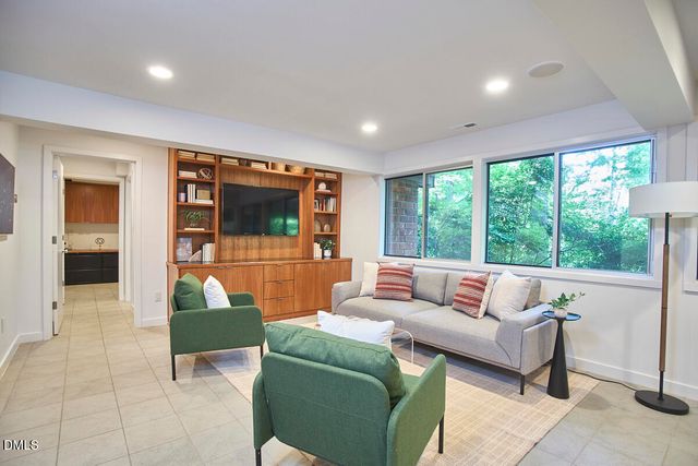 216 Glenhill Lane, Chapel Hill, NC 27514