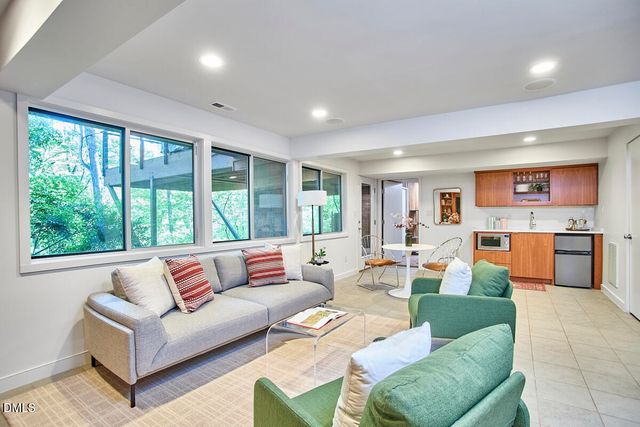 216 Glenhill Lane, Chapel Hill, NC 27514