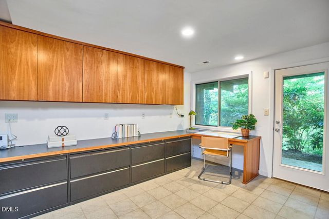 216 Glenhill Lane, Chapel Hill, NC 27514