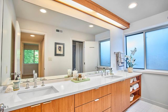 216 Glenhill Lane, Chapel Hill, NC 27514