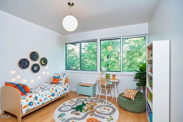 216 Glenhill Lane, Chapel Hill, NC 27514