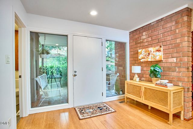 216 Glenhill Lane, Chapel Hill, NC 27514