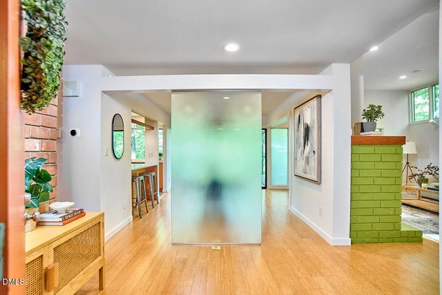 216 Glenhill Lane, Chapel Hill, NC 27514