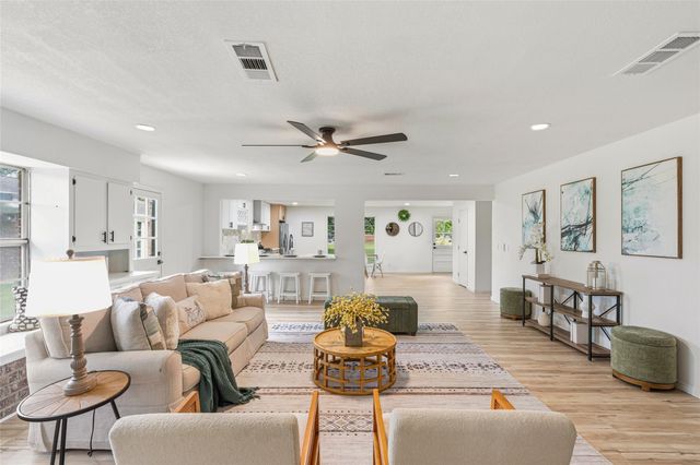 15903 Hickory Bend Drive, Alvin, TX 77511