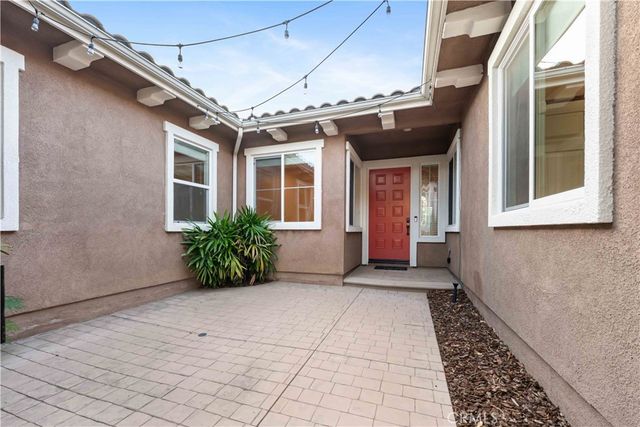 889 Lindamere Court, Simi Valley, CA 93065