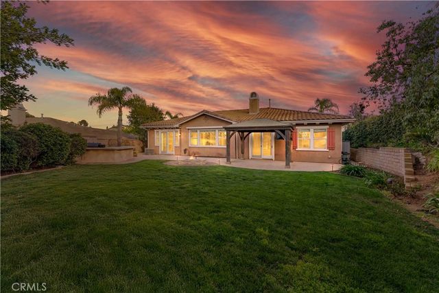 889 Lindamere Court, Simi Valley, CA 93065