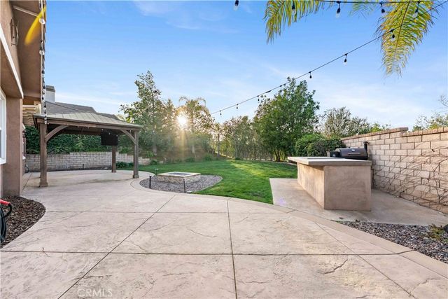 889 Lindamere Court, Simi Valley, CA 93065