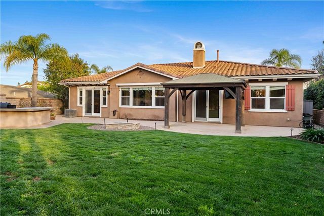 889 Lindamere Court, Simi Valley, CA 93065