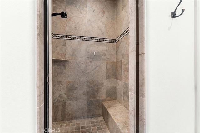 889 Lindamere Court, Simi Valley, CA 93065