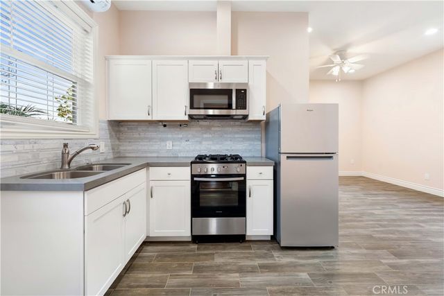 889 Lindamere Court, Simi Valley, CA 93065