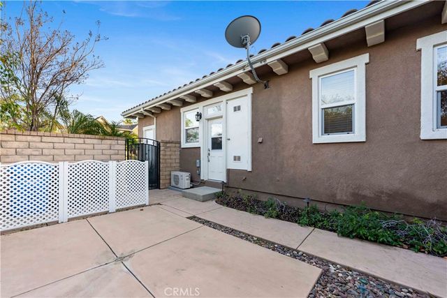 889 Lindamere Court, Simi Valley, CA 93065