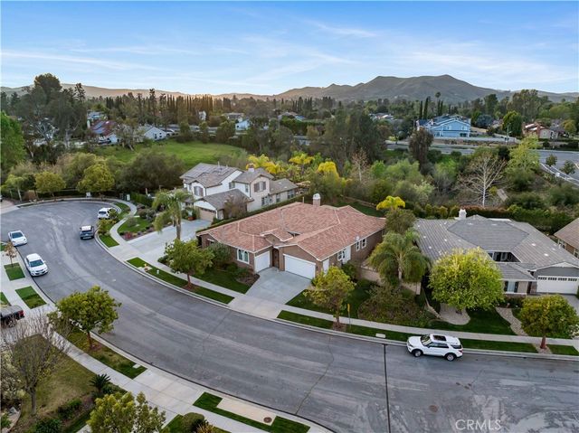 889 Lindamere Court, Simi Valley, CA 93065