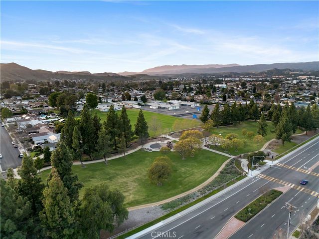 889 Lindamere Court, Simi Valley, CA 93065