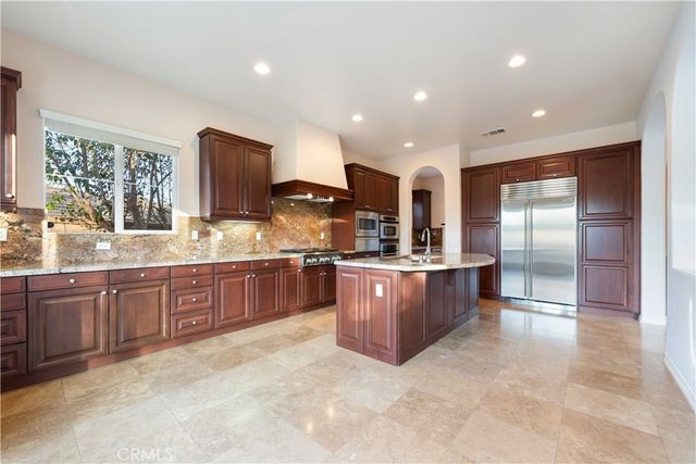 889 Lindamere Court, Simi Valley, CA 93065