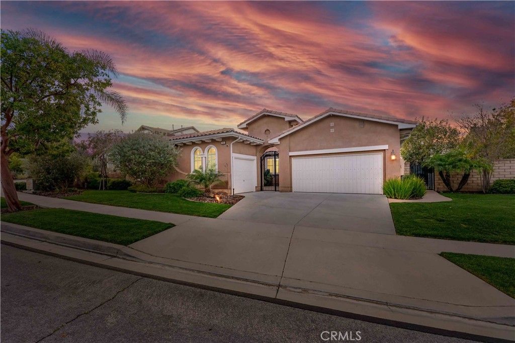 889 Lindamere Court, Simi Valley, CA 93065