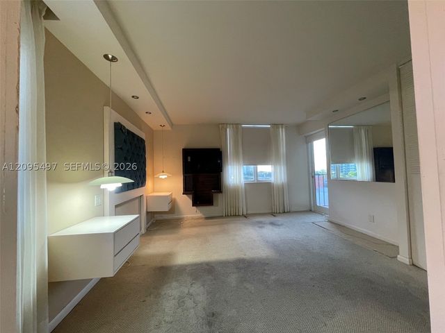 3233 NE 32nd Ave 601, Fort Lauderdale, FL 33308