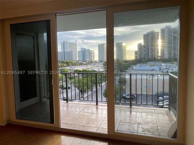 3233 NE 32nd Ave 601, Fort Lauderdale, FL 33308