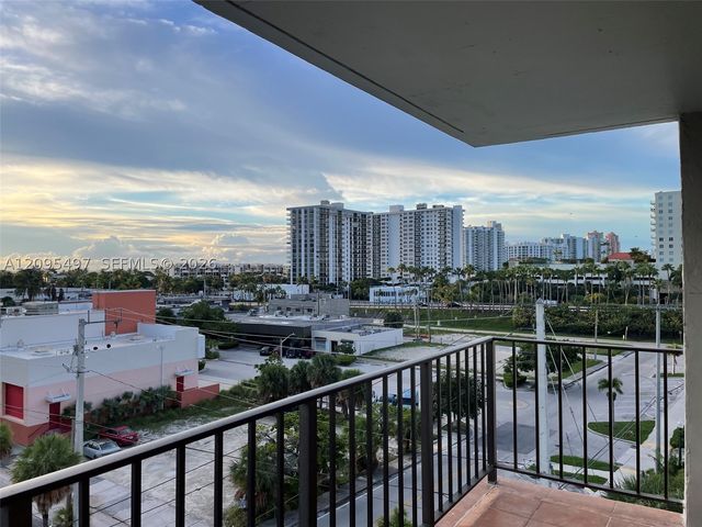 3233 NE 32nd Ave 601, Fort Lauderdale, FL 33308